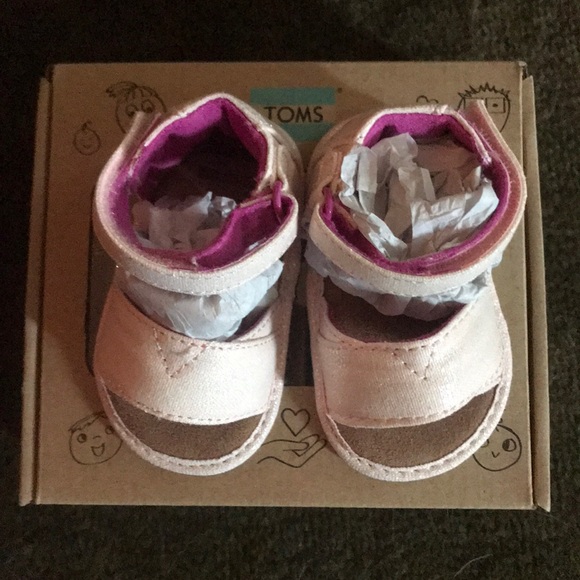 Toms Other - Toms Pink Shiloh Sandals
